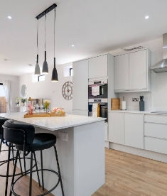 Lux UK CR8 Purley Rise 35-03